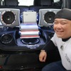 思い通りのカスタムを愛車に施して満足感も満点のオ－ナーの久保田さん。デザイン＆サウンド共に狙い通りだという。