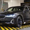 BMWのドイツ・ディンゴルフィンク工場で生産が開始された5シリーズ改良新型