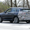 BMW iX3 改良新型　プロトタイプ　スクープ写真