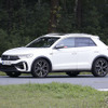 VW T-Roc R 改良新型プロトタイプ（スクープ写真）