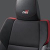 トヨタ ハイラックス Z GRスポーツ合成皮革＋スエード調シート（GR刺繍ロゴ付）
