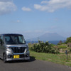 薩摩半島南部の喜入にて、桜島をバックに記念撮影。