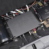 「パワーアンプ内蔵DSP」を搭載したオーディオカーの一例（製作ショップ：アミューズ＜広島県＞）。