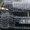 より鋭くワイドに？ BMW『5シリーズ』次期型のグリル＆ヘッドライトが見えた 画像