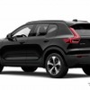 ボルボ XC40 アルティメット B4 AWD ダークエディション