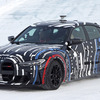 BMW Mが開発する高性能4モーターEVのプロトタイプ（スクープ写真）
