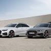 アウディ A4アバント（左）とA4セダン（右）現行モデル