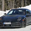 ポルシェ 911 GTS 改良新型プロトタイプ（スクープ写真）