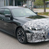 BMW i4 M50 改良新型プロトタイプ（スクープ写真）