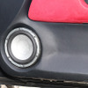 フロント2ウェイスピーカーが搭載されたオーディオカーの一例（製作ショップ：カーオーディオクラブ＜大阪府＞））。