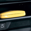 USBジャック（type-A/運転席用）＆充電用USBジャック（Type-A/助手席用）＆センターポケット