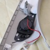 ツイーターの取り付けはAピラーの純正位置とする。ピラーの裏側にも細心の注意を払った取り付け＆音響処理が施される。