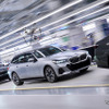BMWの独ディンゴルフィン工場で生産が開始された 5シリーズ・ツーリング 新型