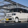 Honda新型N-BOX純正アクセサリー装着車