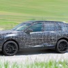 BMW iX5 次期型プロトタイプとみられる車両（スクープ写真）