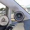 ディナウディオのエソター2、大型のツイーターをステージを広げるために最外側に取り付けたインストールが見どころ。