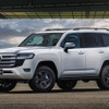 gramLIGHTS 57DR-X × TOYOTA Land Cruiser 300