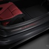 専用カーボン製スカッフプレート（“A90Final Edition”ロゴ入り）