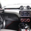 上質なグリルデザインを持つDS-SA1000を車内にインストールするだけでインテリアのイメージは大きく変わった。