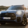 MINI『カントリーマン』に200台の限定車「スレート・ブルー」登場、価格は598万円 画像