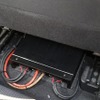 運転席の下のわずかなスペースにインストールされているのはカロッツェリアXのパワーアンプであるRS-A99X。