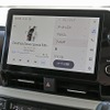 音楽プレイヤーは純正ディスプレイオーディオをそのまま利用している。曲操作からボリュームまでをシンプルに一元管理できる。