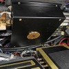 DSPに用いるのはリゾルトのM-DSP、スペース効率を考慮してグローブボックス部位にマウントを作って設置する。