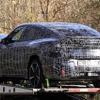 BMW iX4 市販型のプロトタイプ