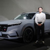 ホンダ CR-V 新型と開発責任者の佐藤英資氏