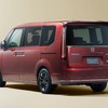 ホンダ『ステップワゴン』30周年記念車、マルチビューカメラなど快適装備を追加…409万8600円から