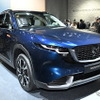 マツダ『CX-5』新型、初公開の新色「ネイビーブルーマイカ」を引っさげて「東京オートサロン2026」に登場！ 画像