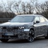BMW iX4 市販型のプロトタイプ