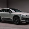 ボルボ、新型SUV『EX60クロスカントリー』発表、最低地上高20mmアップ 画像