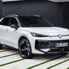 VW『T-Roc』新型、まずはマイルドハイブリッドターボ投入…約665万円から英国受注開始 画像