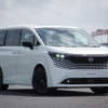 【日産 エルグランド 新型】「威厳を取り戻したかった」デザイナーが明かす“このデザイン”になったワケ 画像