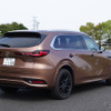 マツダ CX-80 XD-HYBRID。非ハイブリッドとの外観上の識別点はほとんどない