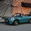 新型MINIコンバーチブル