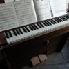 旧木澤小学校のオルガン。演奏可能である。