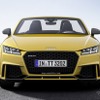 新型アウディ TT RS ロードスター