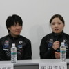 鹿沼由理恵（34＝楽天ソシオビジネス）とパイロットの田中まい（26＝ガールズケイリン）