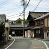 伊勢神宮、内宮と外宮を結ぶ旧街道・古市参宮街道を歩く。江戸時代のにぎわいを感じる猿田彦神社や麻吉旅館へ（AIR & BUS成田発伊勢行きツアー）