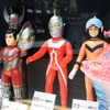 ブルマファクやCCPといった老舗フィギュアメーカーによる限定フィギュアが発売され、初日の6月10日にさっそく購入していくマニアの姿もあった（「東京スカイツリー ウルトラ作戦第634号」、6月10日～7月21日）