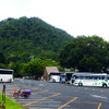支笏湖で休むバスたち