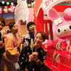 過去の夏祭りイベントのようす (c) 2016 SANRIO CO., LTD.