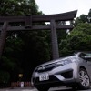 高千穂神社。日が高い時間帯にはすぐ近くの高千穂峡・真名井の滝が見もの。光と影が交錯する、まさに神話的な光景を見ることができる。一方で市街地には昔はなかった巨大なドラッグストアや家電量販店が立ち、雰囲気を少なからず壊していた。高千穂という地に誇りを持ち、相応しい景観づくりに努めてほしいと思った。