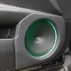 アウターバッフル化されるミッドバス。ドアポケットなどを生かして実用性もしっかりキープ。デザイン的なつながりも良好。