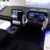 先進の統合型HMIが体感できるキャビン型モックアップによる『Smart Cockpit』