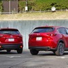 マツダ CX-5 新型（右）と従来型（左）