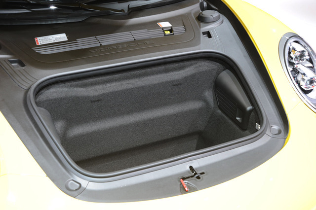 ポルシェ 911カレラ4S（東京モーターショー15）