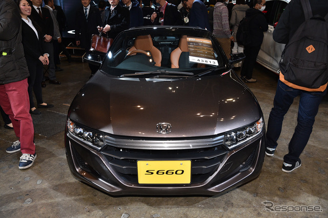 ホンダ S660 ブルーノレザーエディション（東京オートサロン2017）